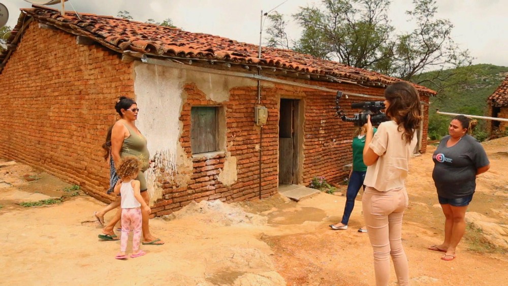 Saída de profissionais cubanos afeta programa Mais Médicos
